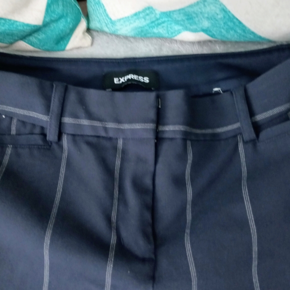 Express - Picture 2 of 3